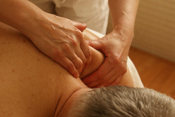 Discover the advantages of vagus nerve tapping for relaxation